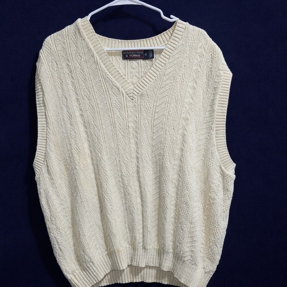Roundtree & Yorke Other - Roundtree & Yorke Sweater Vest XL Cream Cable Knit Textured V Neck Pullover